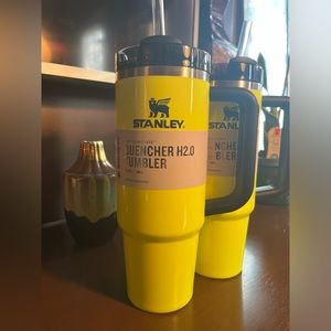 Stanley Neon Yellow 30oz Tumbler NWT | NO FLAWS IN HAND/FAST SHIPPING